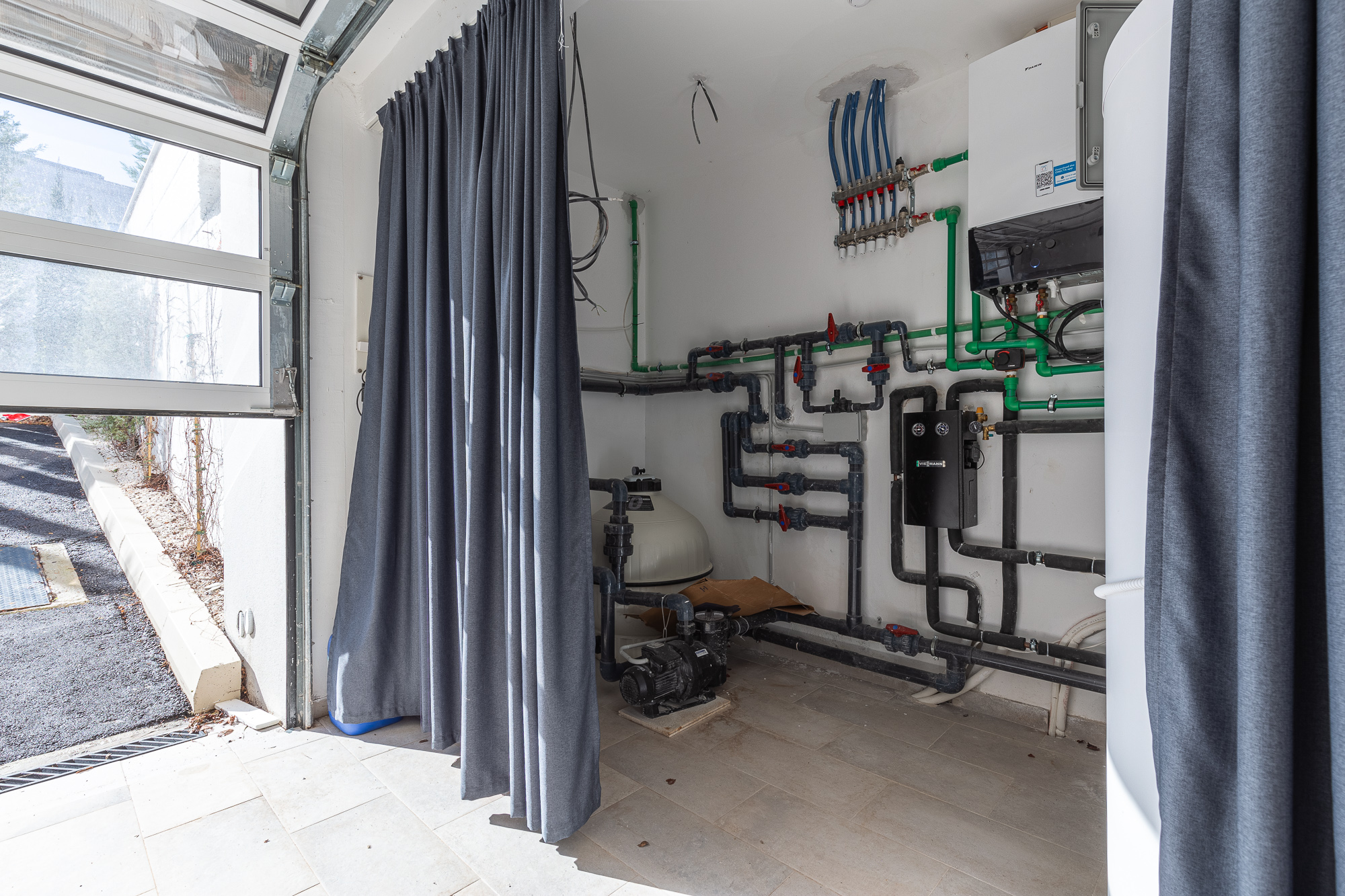 Image of Villa - 4 Bedrooms for Sale in Budva-Kamenovo-Montenegro, Image 73