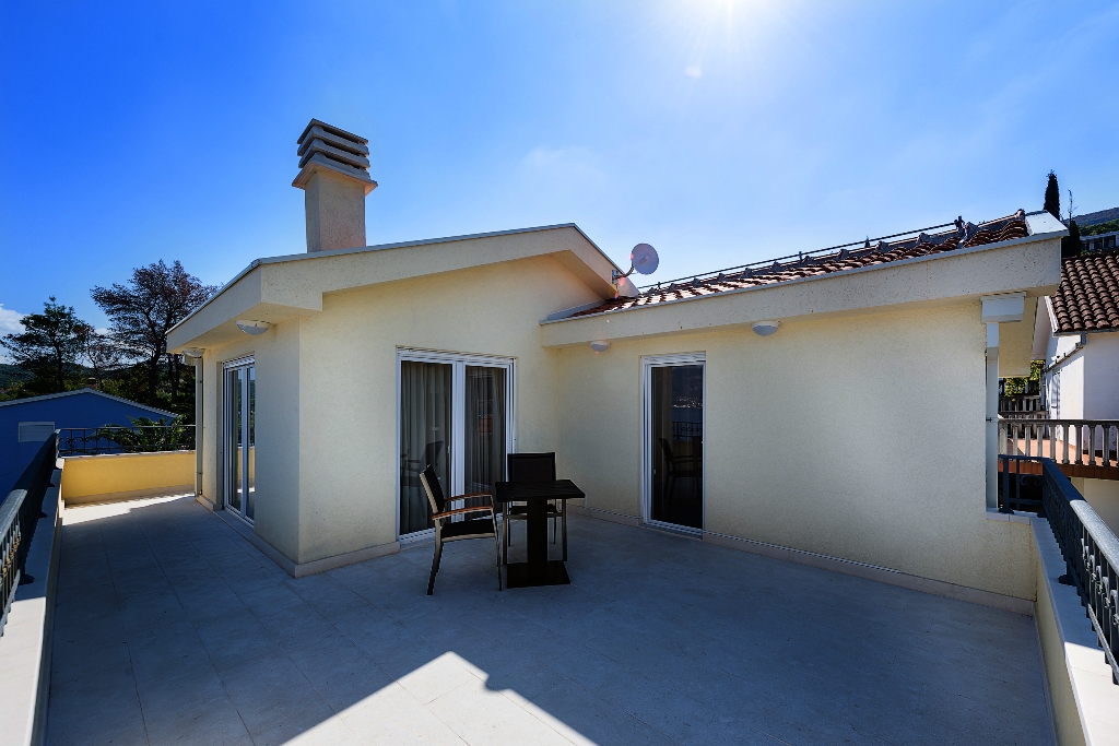 Image of Villa - 5 Bedrooms - 4 Bathrooms for Sale in Tivat-Tivat-Montenegro, Image 54
