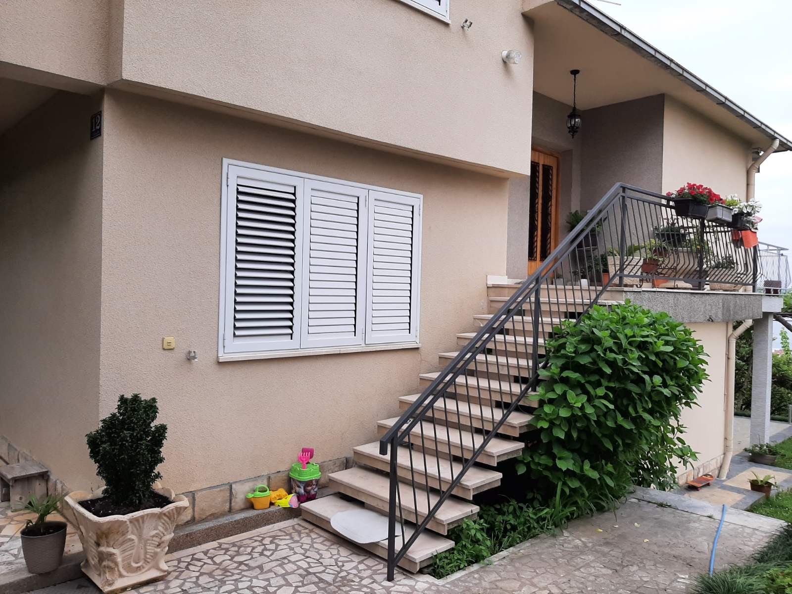 Image of House - 4 Bedrooms - 2 Bathrooms for Sale in Tivat-Tivat-Montenegro, Image 6