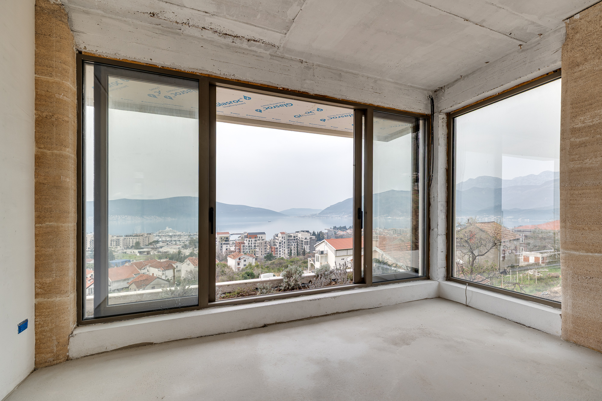 Image of Villa - 4 Bedrooms - 5 Bathrooms for Sale in Tivat-Tivat-Montenegro, Image 10