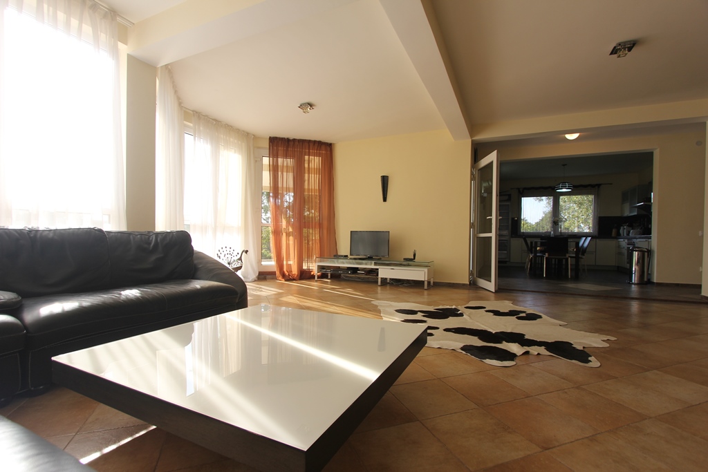 Image of Villa - 4 Bedrooms - 5 Bathrooms for Sale in Bar-Sutomore-Montenegro, Image 2