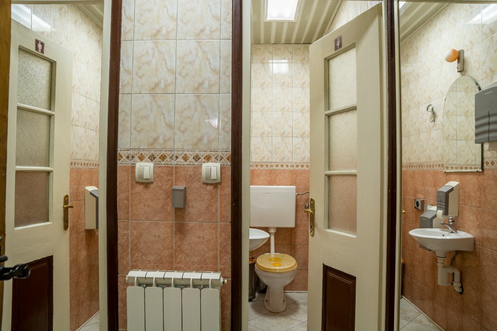 Image of House - 6 Bedrooms - 6 Bathrooms for Sale in Kotor-Prcanj-Montenegro, Image 31