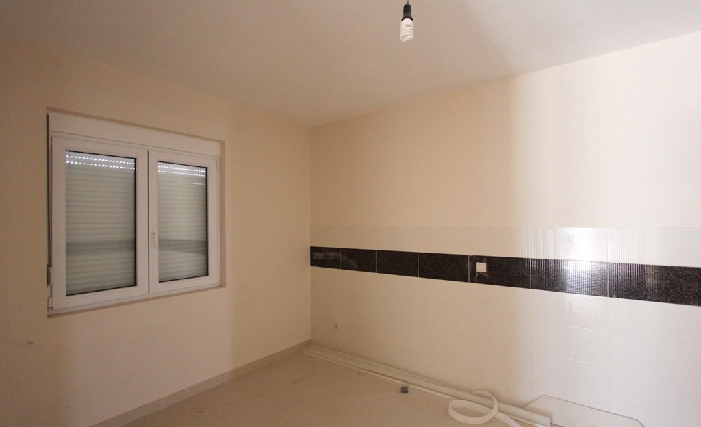 Image of House - 12 Bedrooms - 4 Bathrooms for Sale in Bar-Sutomore-Montenegro, Image 7