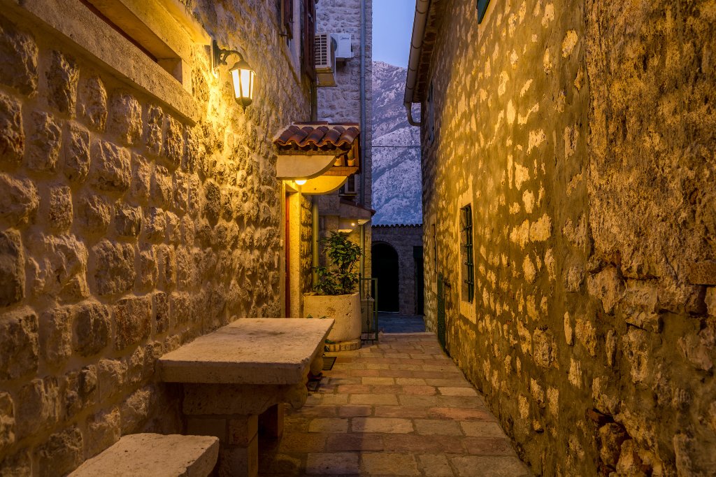 Image of House - 6 Bedrooms - 6 Bathrooms for Sale in Kotor-Prcanj-Montenegro, Image 6