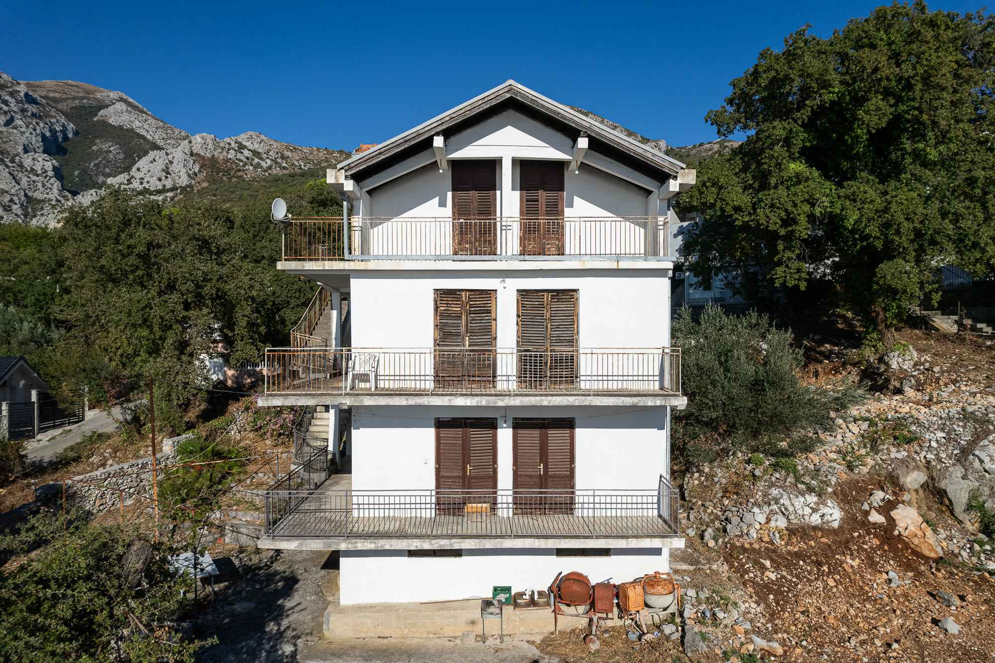 Haus 8 Schlafzimmer  Sutomore, Montenegro