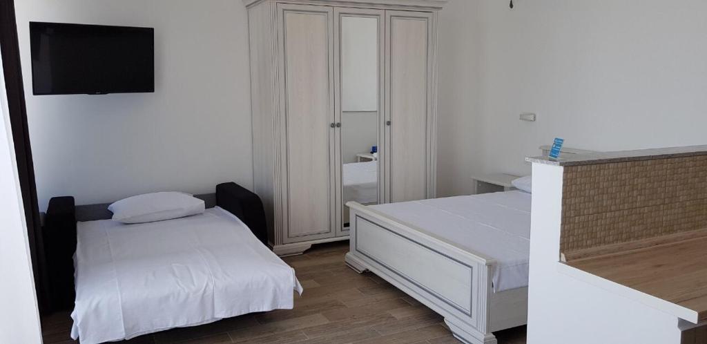 Image of Hotel - 10 Bedrooms - 10 Bathrooms for Sale in Bar-Susanj-Montenegro, Image 4