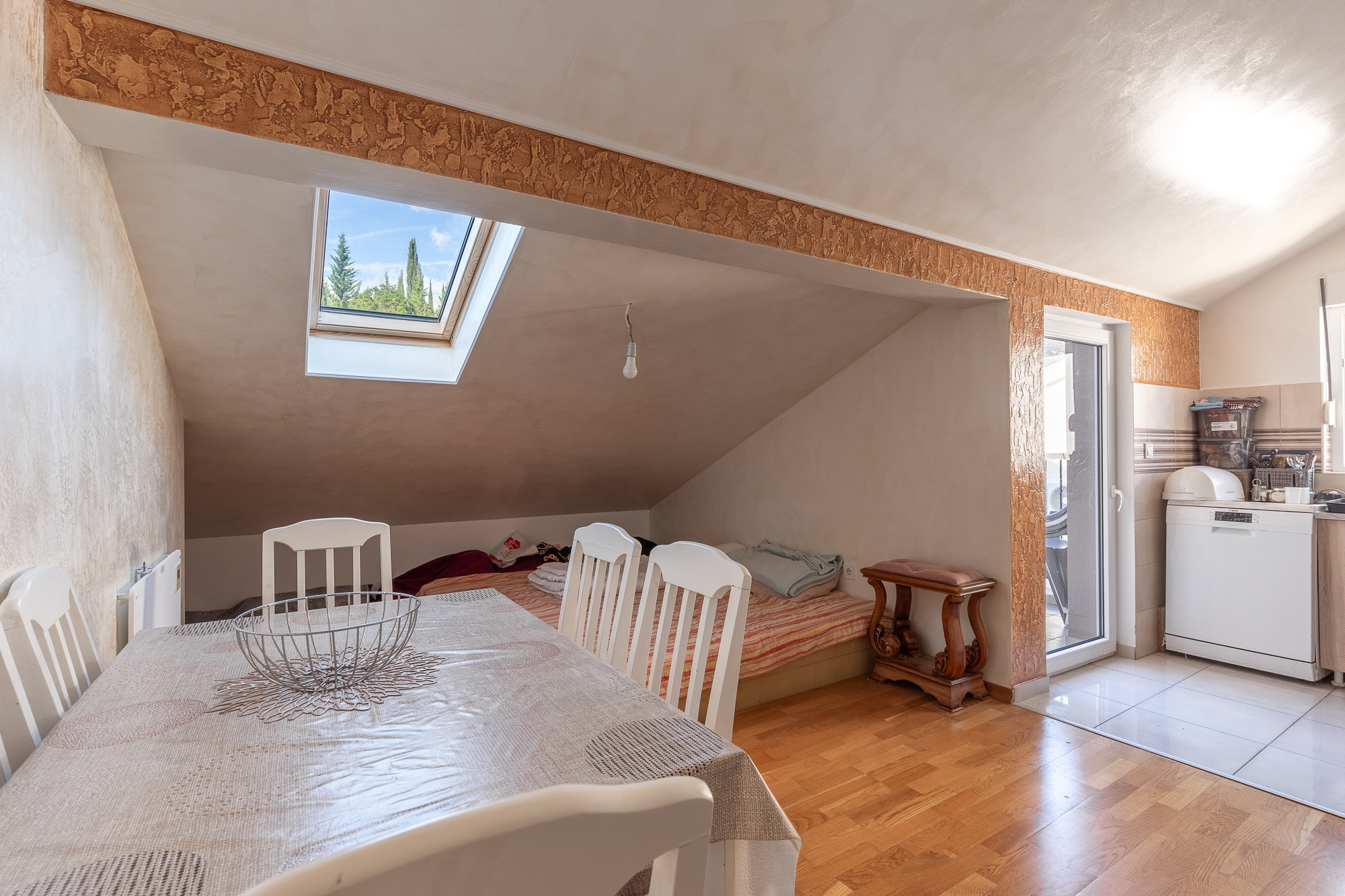 Image of Apartment - 2 Bedrooms - 2 Bathrooms for Sale in Herceg-Novi-Igalo-Montenegro, Image 2