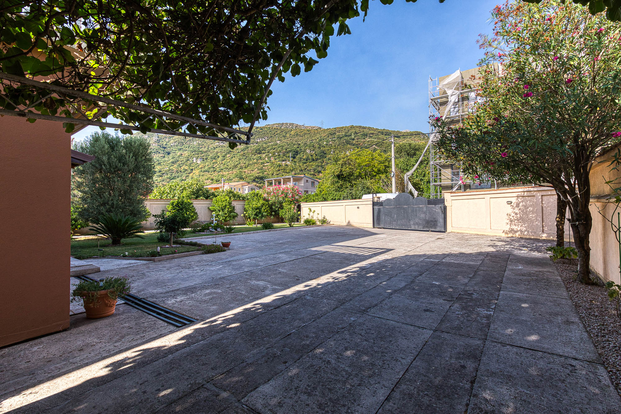 Image of Villa - 15 Bedrooms - 5 Bathrooms for Sale in Budva-Budva-Montenegro, Image 4