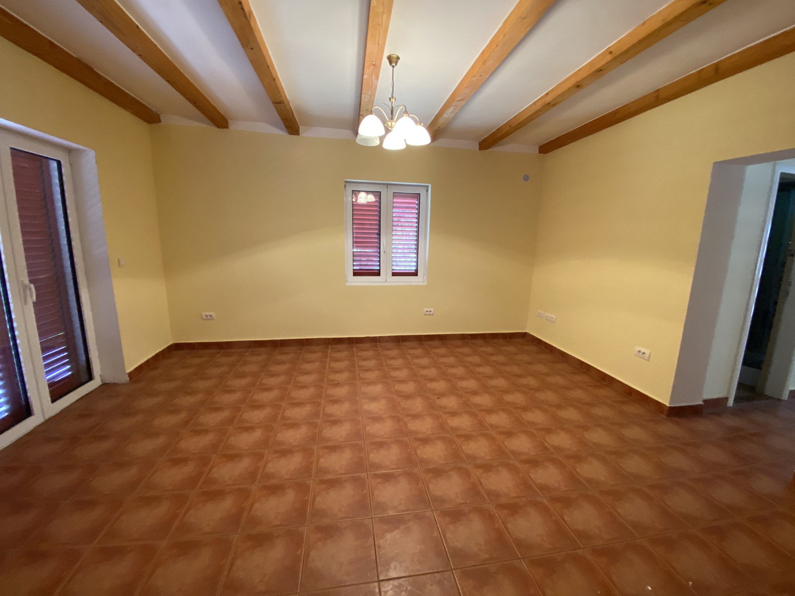 Image of House - 3 Bedrooms - 2 Bathrooms for Sale in Herceg-Novi-Djenovici-Montenegro, Image 5