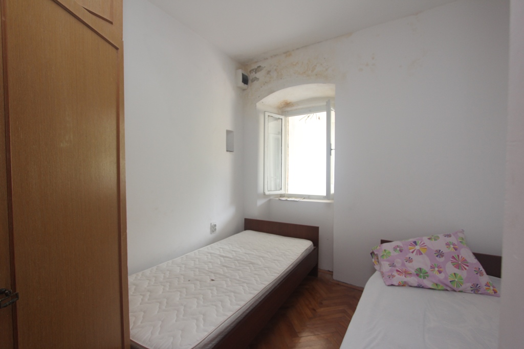 Image of House - 4 Bedrooms - 3 Bathrooms for Sale in Kotor-Kotor-Montenegro, Image 18