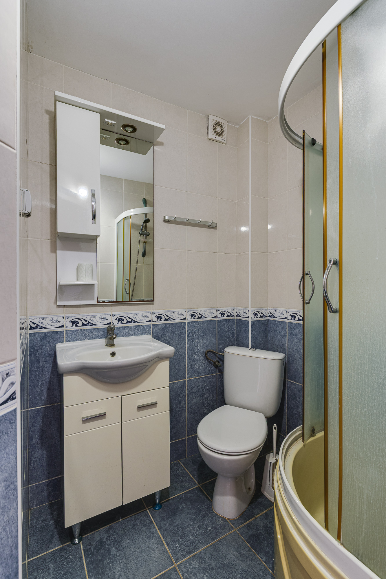  Image of House - 3 Bedrooms - 3 Bathrooms for Residential For Sale in Tivat-Lepetane-Montenegro, Image 15
