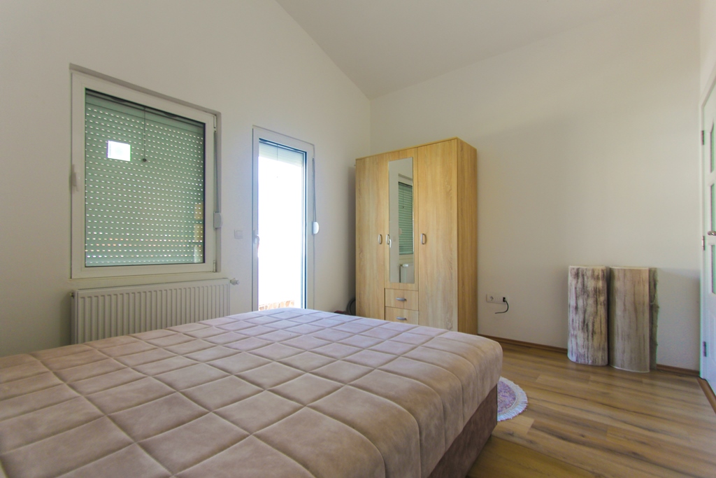 Image of House - 12 Bedrooms - 6 Bathrooms for Sale in Bar-Susanj-Montenegro, Image 3