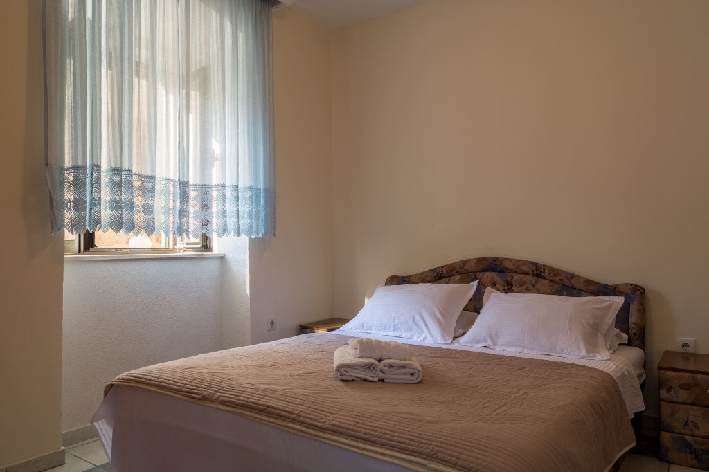 Image of House - 6 Bedrooms - 6 Bathrooms for Sale in Kotor-Prcanj-Montenegro, Image 37