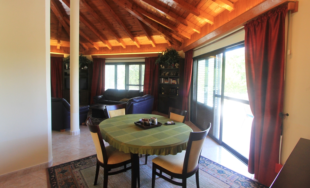 Image of House - 3 Bedrooms - 2 Bathrooms for Sale in Budva-Radanovici-Montenegro, Image 16