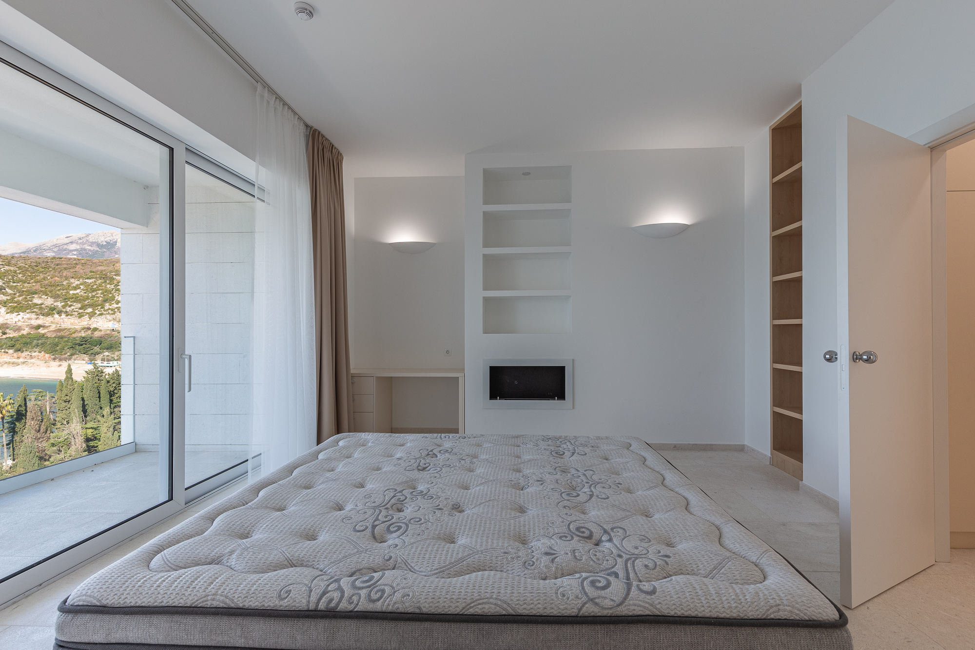 Image of Villa - 4 Bedrooms for Sale in Budva-Kamenovo-Montenegro, Image 22