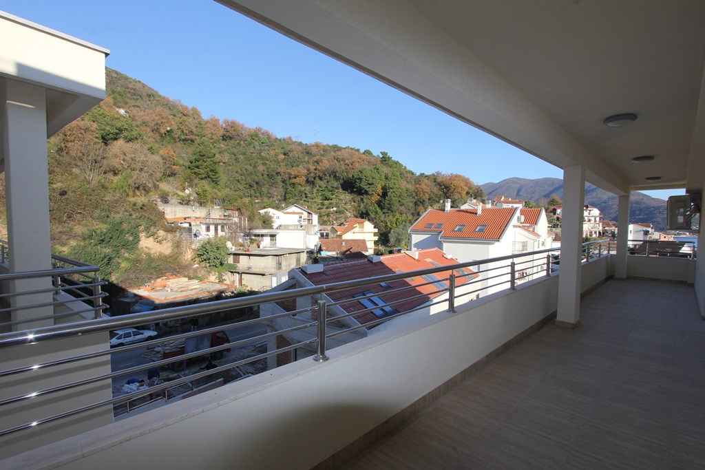 Image of Apartment - 1 Bedrooms - 1 Bathrooms for Sale in Herceg-Novi-Meljine-Montenegro, Image 6