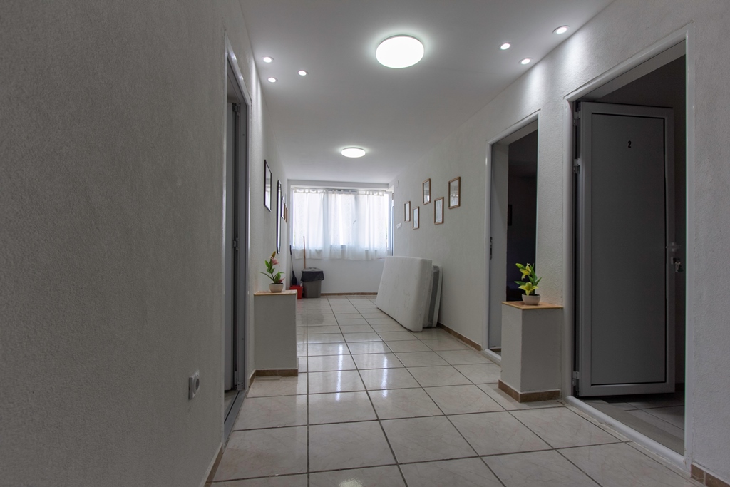 Image of House - 5 Bedrooms - 5 Bathrooms for Sale in Bar-Montenegro, Image 5