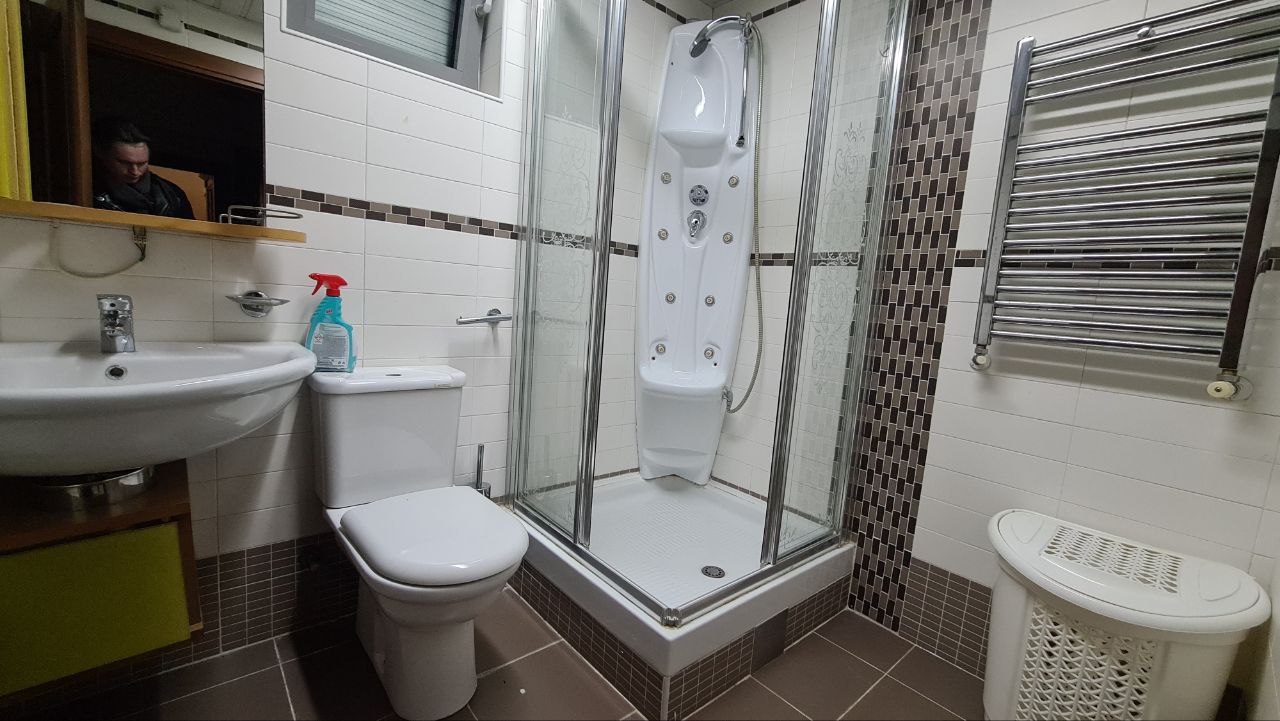 Image of House - 6 Bedrooms - 6 Bathrooms for Sale in Budva-Budva-Montenegro, Image 19