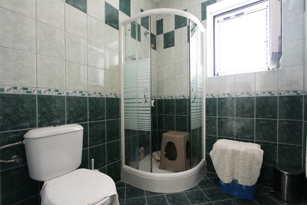Image of House - 4 Bedrooms - 2 Bathrooms for Sale in Kotor-Zagora-Montenegro, Image 8