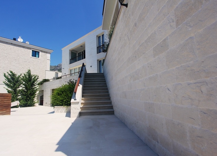 Image of Villa - 4 Bedrooms - 7 Bathrooms for Sale in Budva-Budva-Montenegro, Image 5