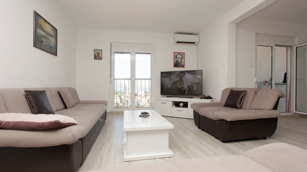Image of Apartment - 3 Bedrooms - 2 Bathrooms for Sale in Budva-Budva-Montenegro, Image 2