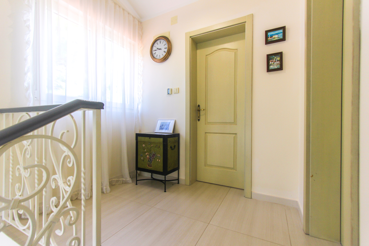 Image of House - 4 Bedrooms - 5 Bathrooms for Sale in Bar-Zeleni Pojas-Montenegro, Image 10