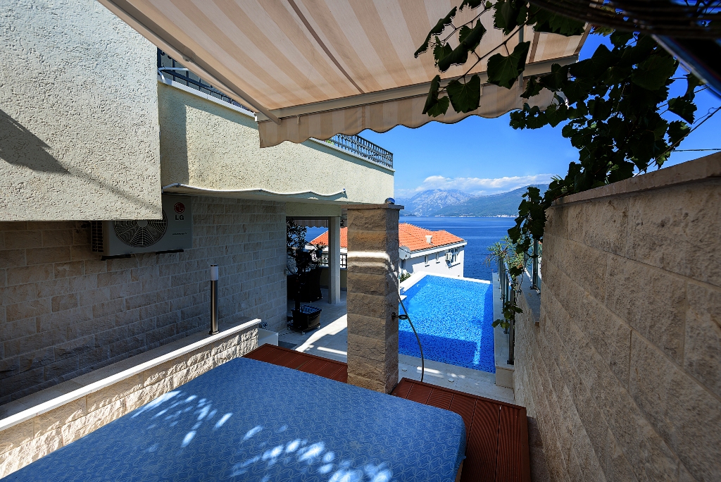 Image of Villa - 5 Bedrooms - 4 Bathrooms for Sale in Tivat-Tivat-Montenegro, Image 28