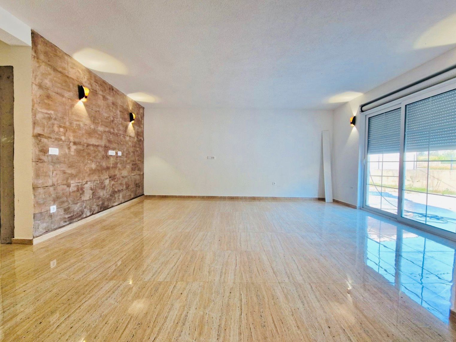 Image of House - 4 Bedrooms - 3 Bathrooms for Sale in Bar-Dobre Vode-Montenegro, Image 4
