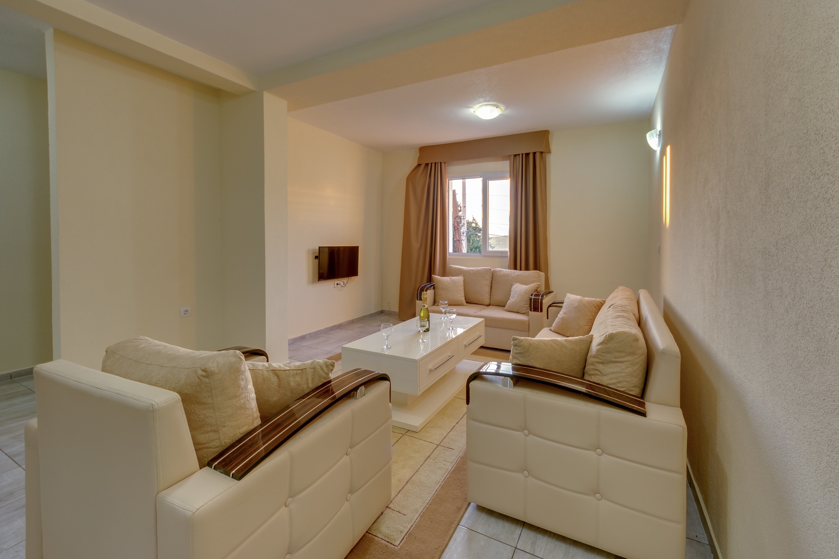 Image of Hotel - 10 Bedrooms for Sale in Bar-Bar-Montenegro, Image 5