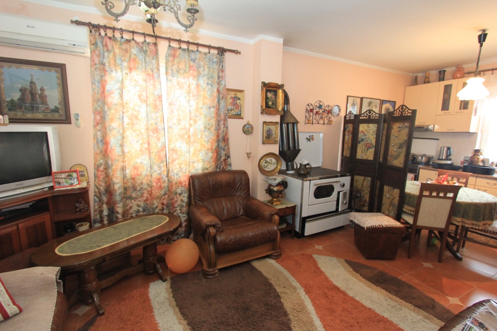 Image of House - 5 Bedrooms - 9 Bathrooms for Sale in Kotor-Kotor-Montenegro, Image 9