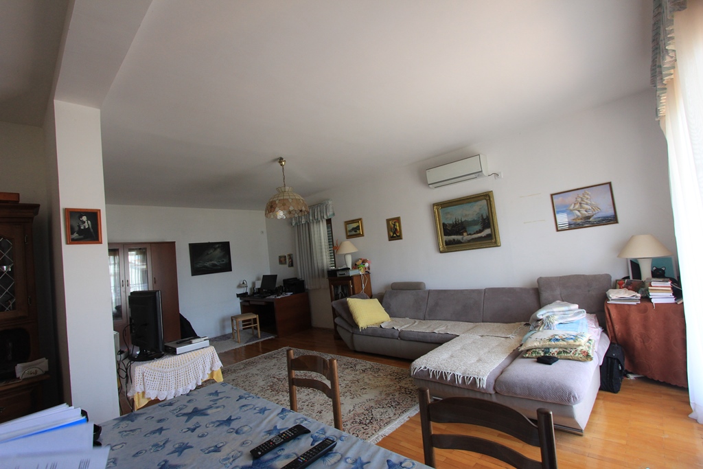 Image of House - 3 Bedrooms - 3 Bathrooms for Sale in Herceg-Novi-Baosici-Montenegro, Image 7