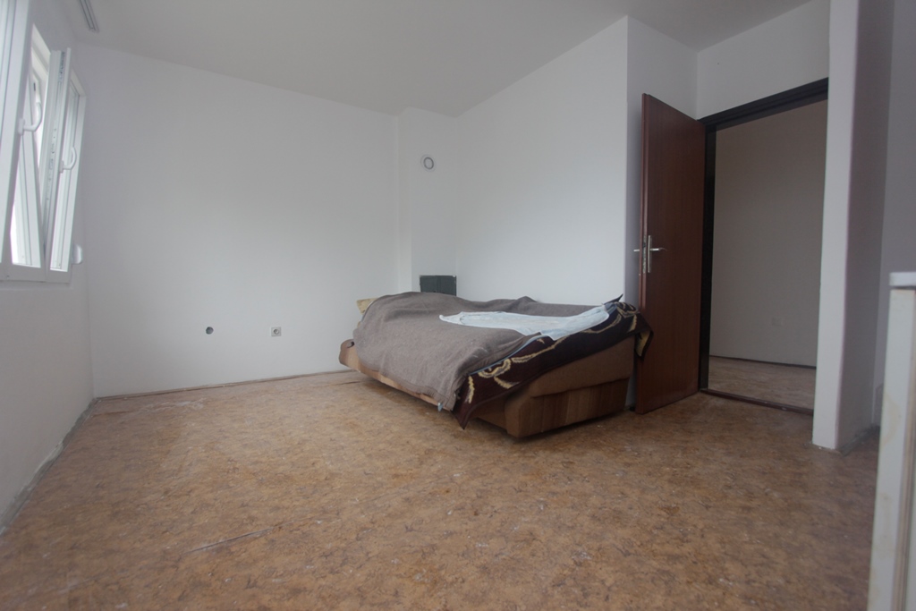 Image of House - 7 Bedrooms - 4 Bathrooms for Sale in Herceg-Novi-Herceg Novi-Montenegro, Image 9