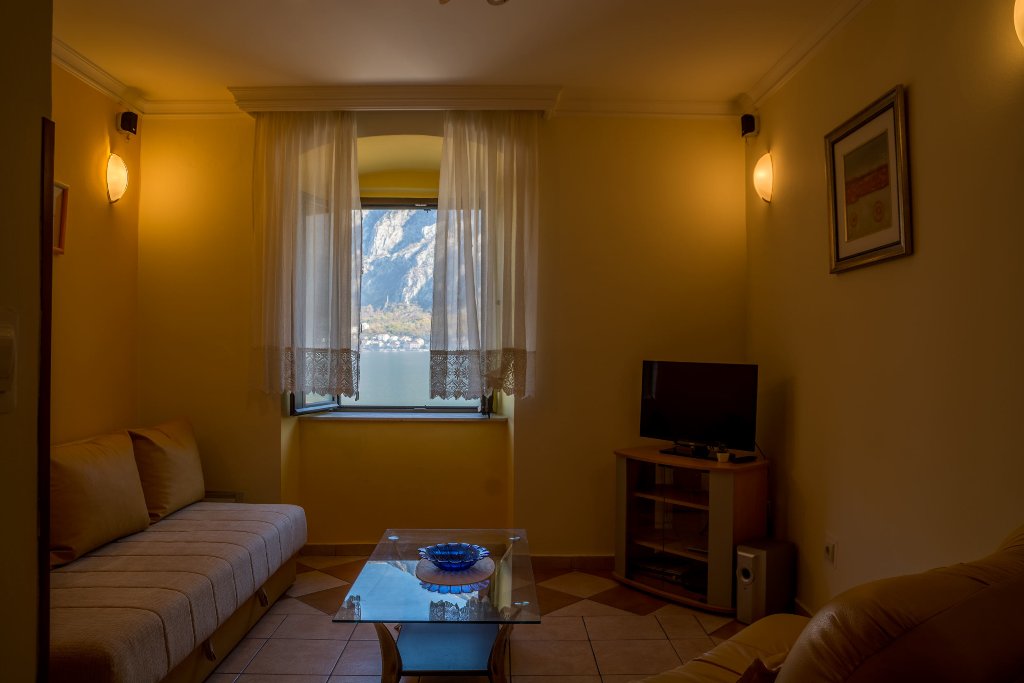 Image of House - 6 Bedrooms - 6 Bathrooms for Sale in Kotor-Prcanj-Montenegro, Image 38