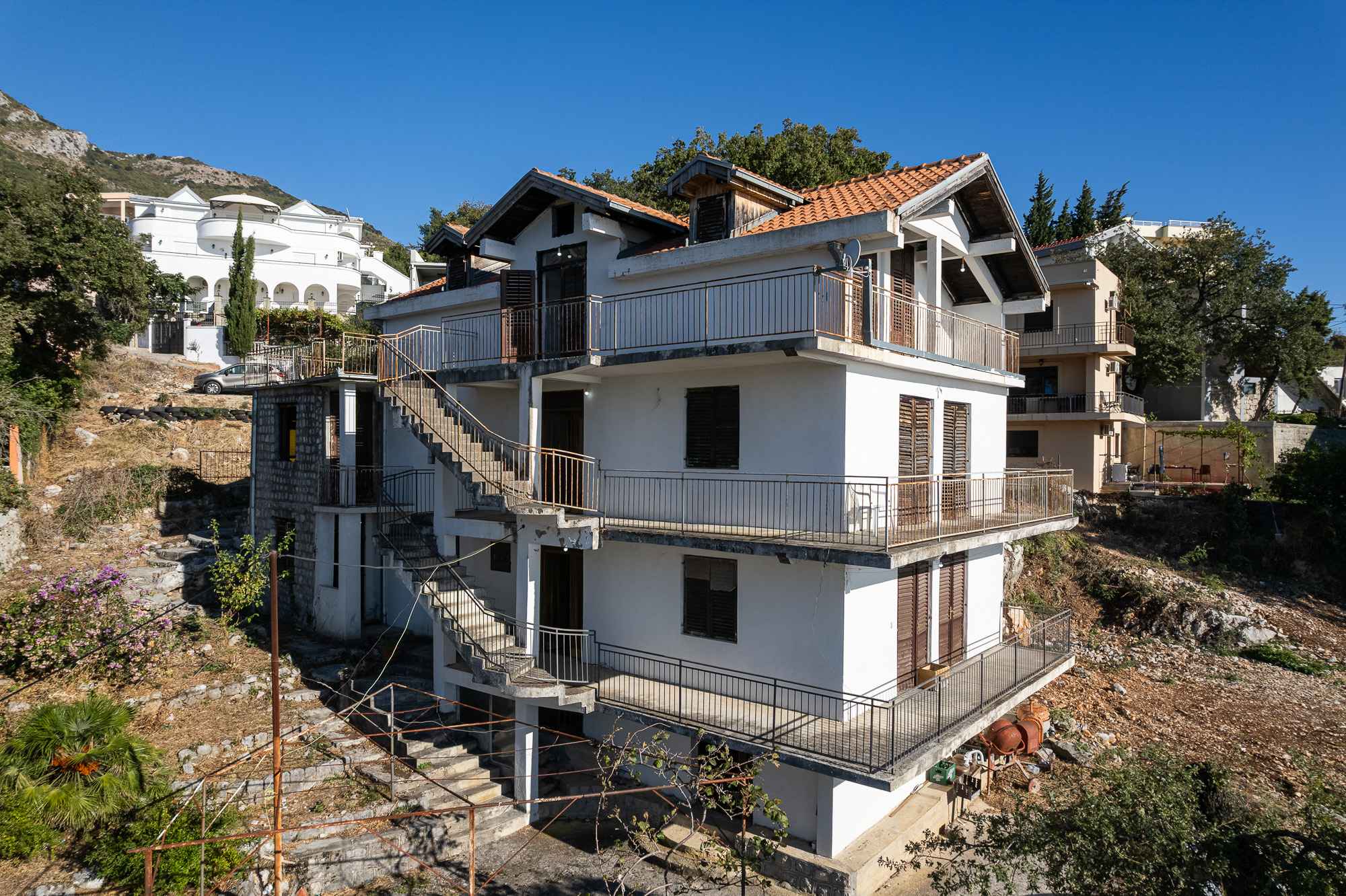 Haus 8 Schlafzimmer  Sutomore, Montenegro