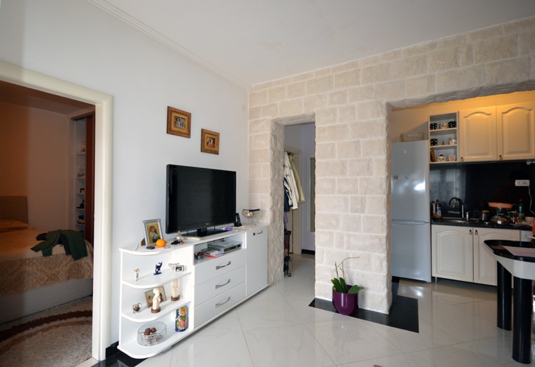 Image of House - 6 Bedrooms - 4 Bathrooms for Sale in Herceg-Novi-Herceg Novi-Montenegro, Image 27