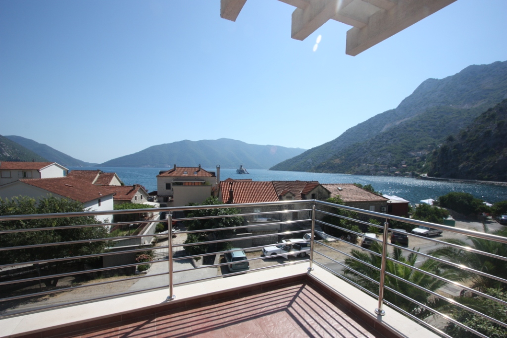 Image of Villa - 11 Bedrooms for Sale in Kotor-Kotor-Montenegro, Image 7