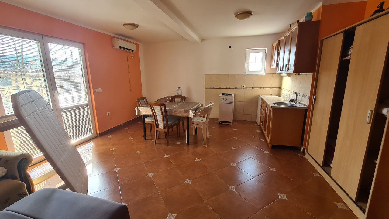 Image of House - 8 Bedrooms - 6 Bathrooms for Sale in Bar-Sutomore-Montenegro, Image 6