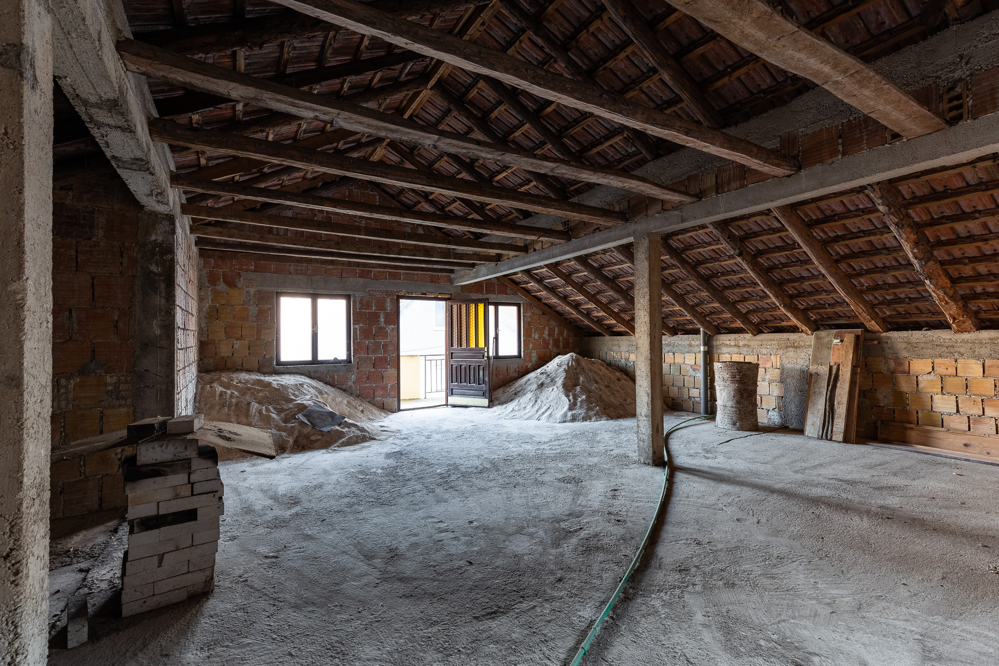 Image of House - 8 Bedrooms - 3 Bathrooms for Sale in Kotor-Prcanj-Montenegro, Image 10