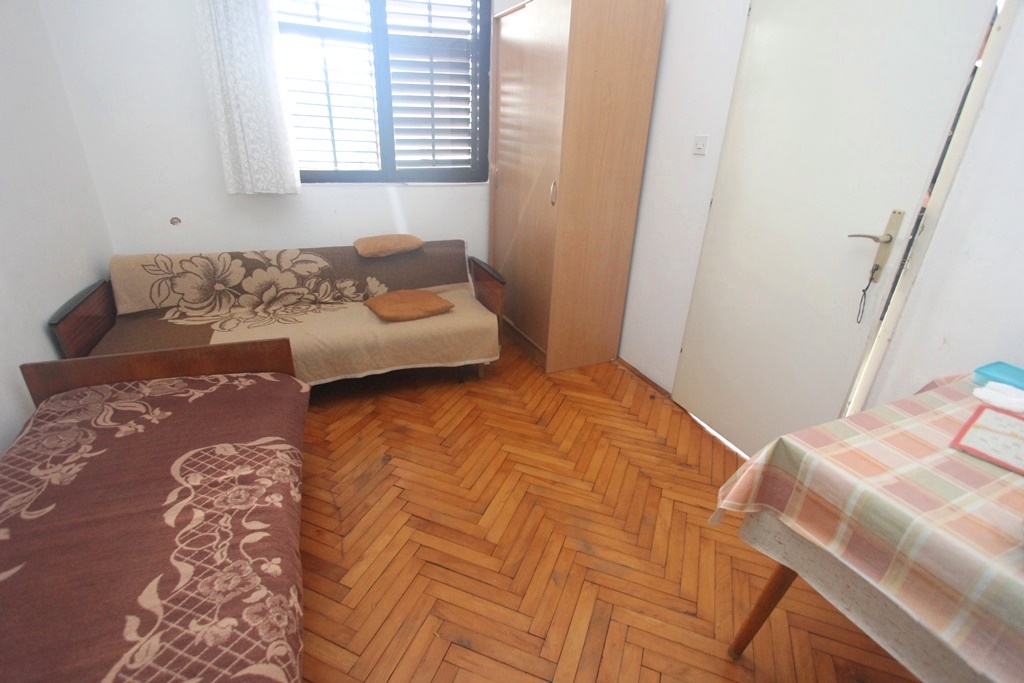 Image of House - 7 Bedrooms - 3 Bathrooms for Sale in Herceg-Novi-Herceg Novi-Montenegro, Image 9
