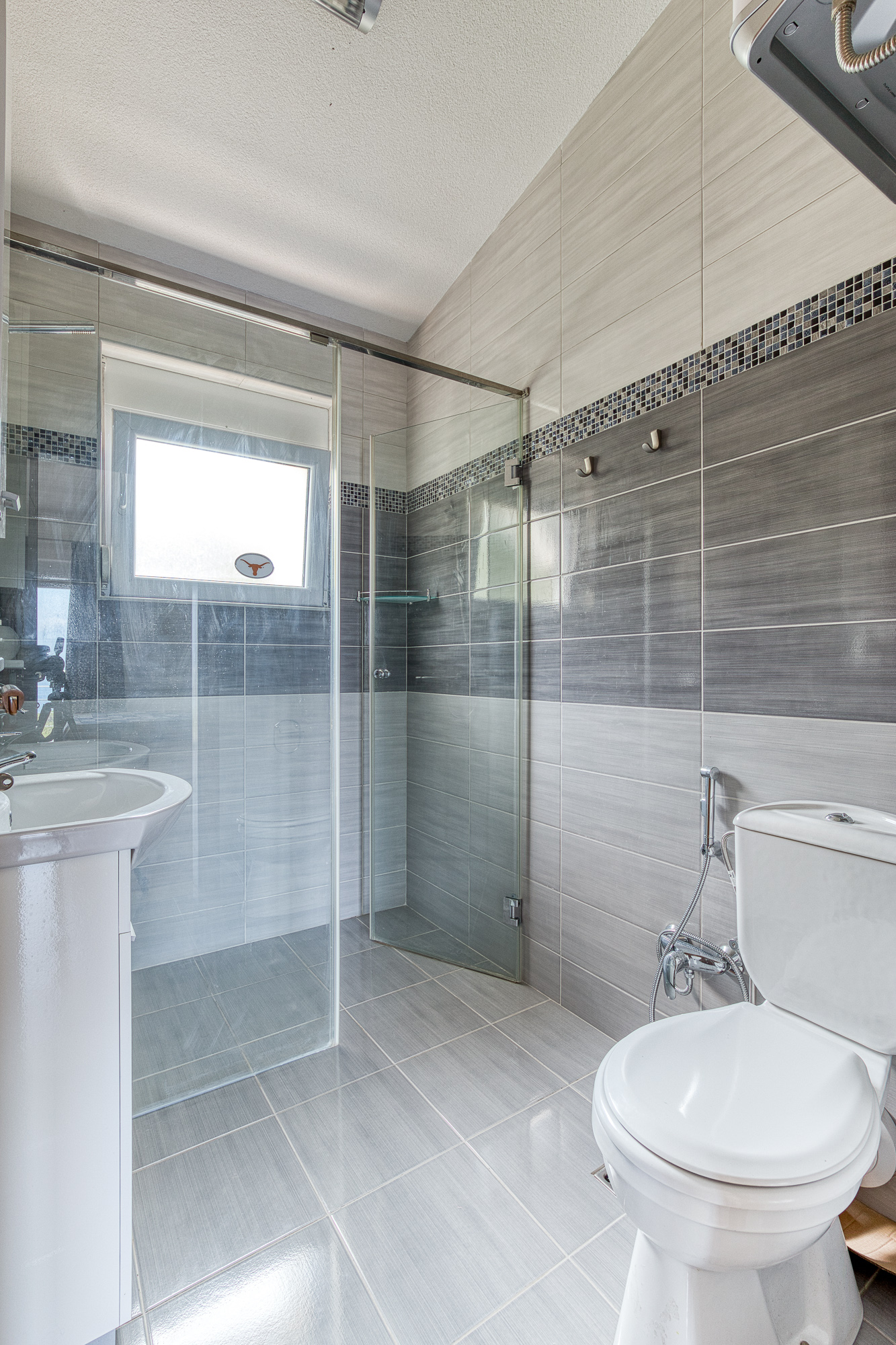 Image of House - 5 Bedrooms - 5 Bathrooms for Sale in Herceg-Novi-Montenegro, Image 5