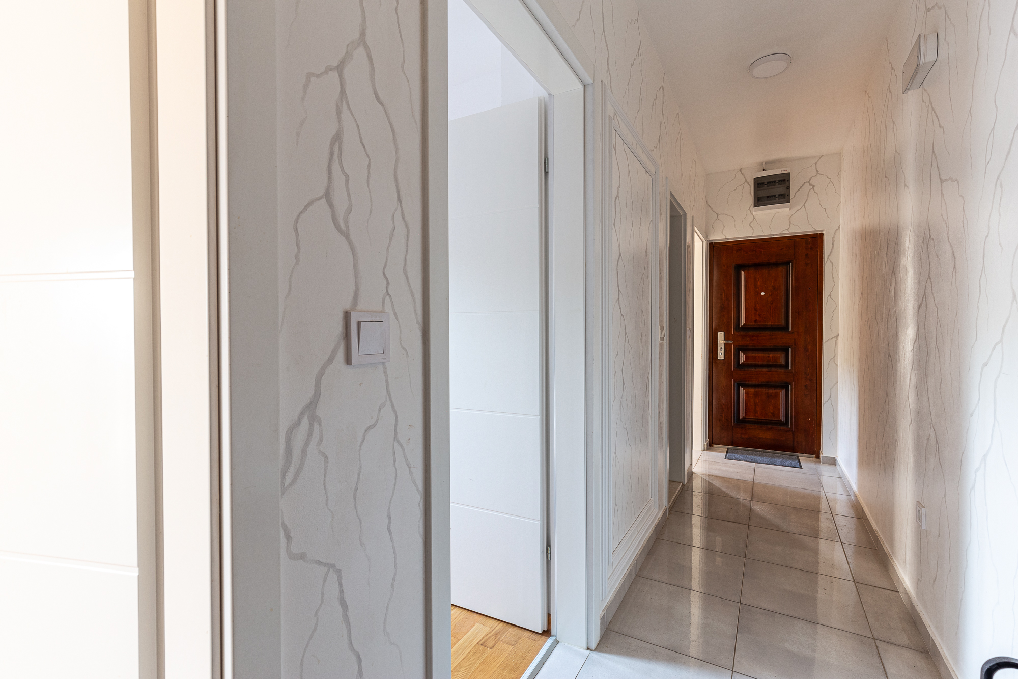 Image of Apartment - 2 Bedrooms - 2 Bathrooms for Sale in Herceg-Novi-Igalo-Montenegro, Image 3