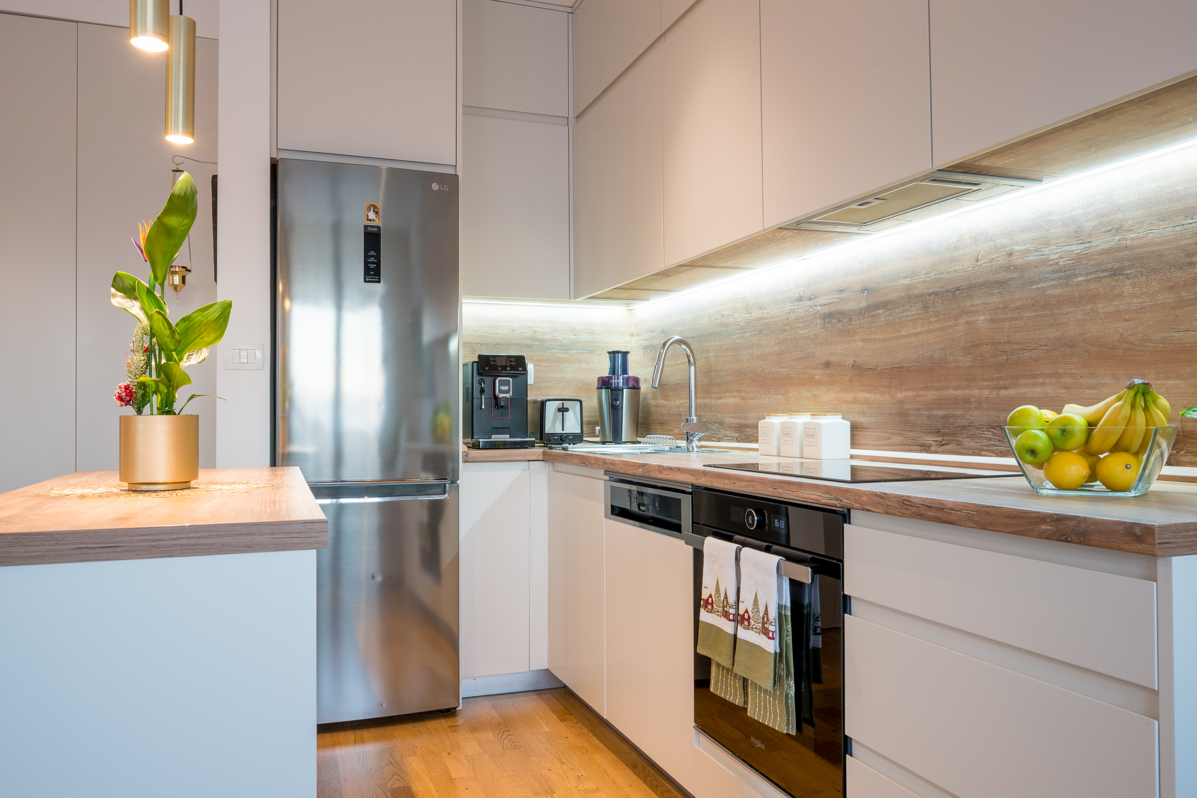 Image of Apartment - 2 Bedrooms for Sale in Tivat-Tivat-Montenegro, Image 5