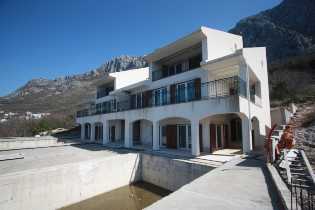 Image of Villa - 12 Bedrooms - 10 Bathrooms for Sale in Budva-Budva-Montenegro, Image 1