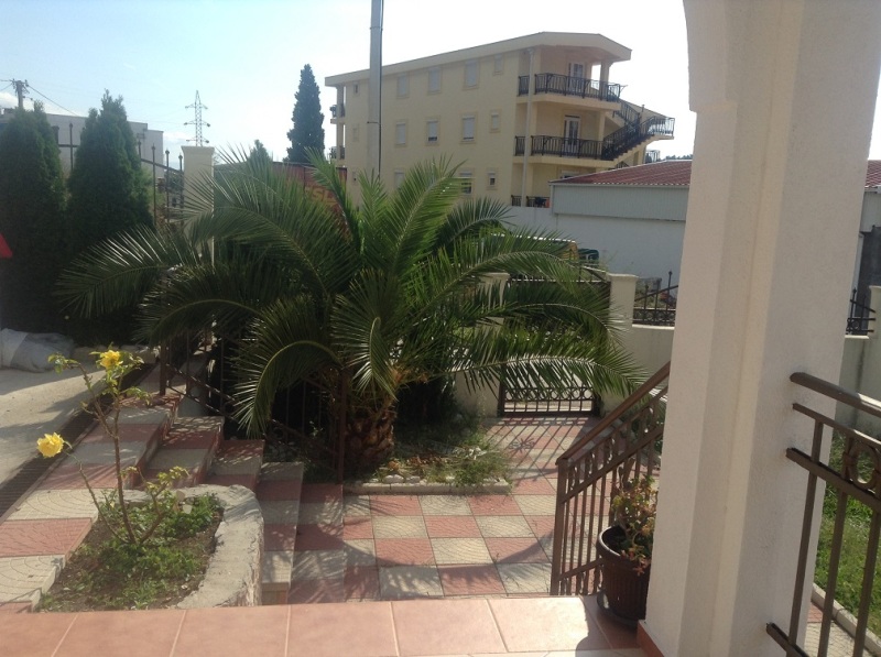Image of House - 12 Bedrooms - 10 Bathrooms for Sale in Bar-Bar-Montenegro, Image 8