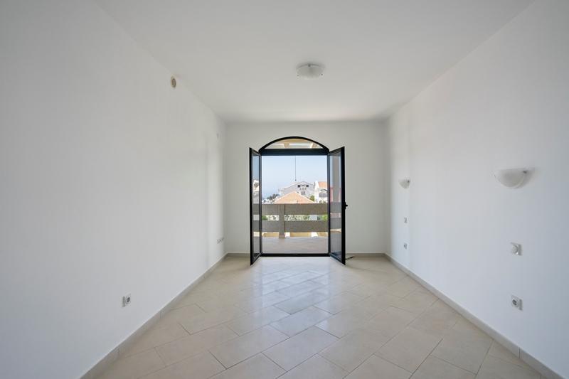 Image of Villa - 4 Bedrooms - 4 Bathrooms for Sale in Bar-Utjeha-Montenegro, Image 5
