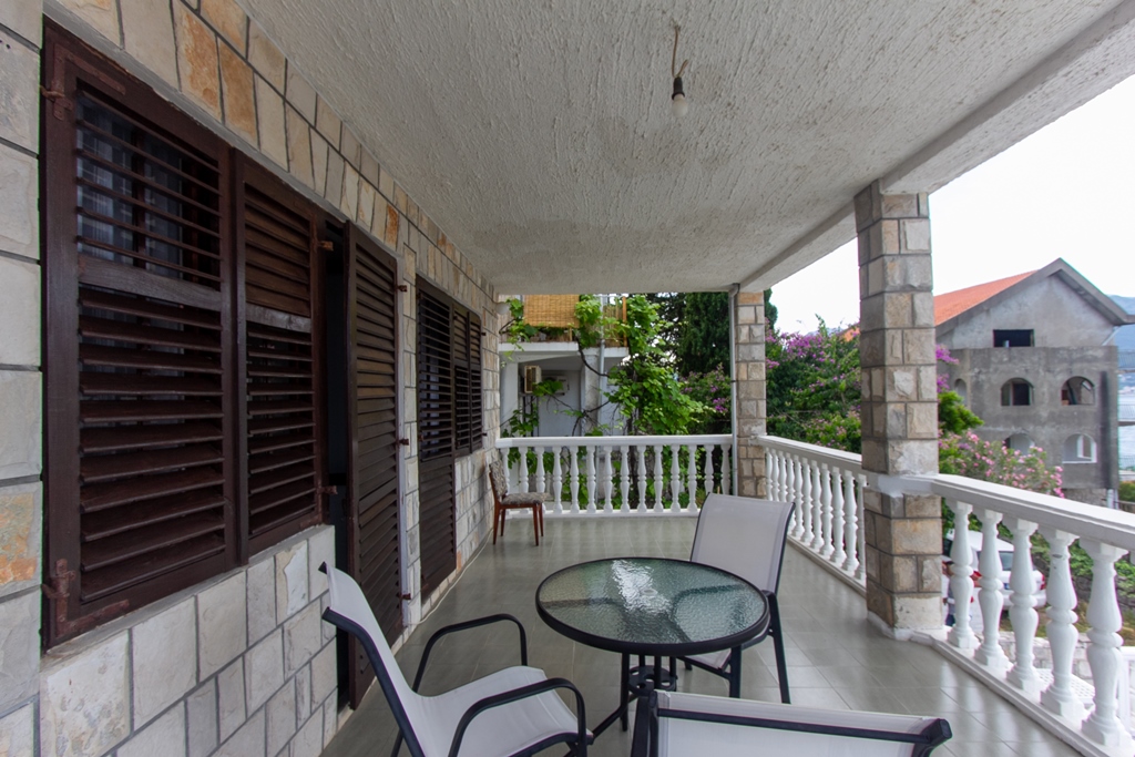 Image of House - 9 Bedrooms - 3 Bathrooms for Sale in Tivat-Krasici-Montenegro, Image 13