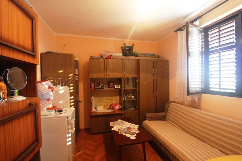 Image of House - 8 Bedrooms - 4 Bathrooms for Sale in Bar-Sutomore-Montenegro, Image 3