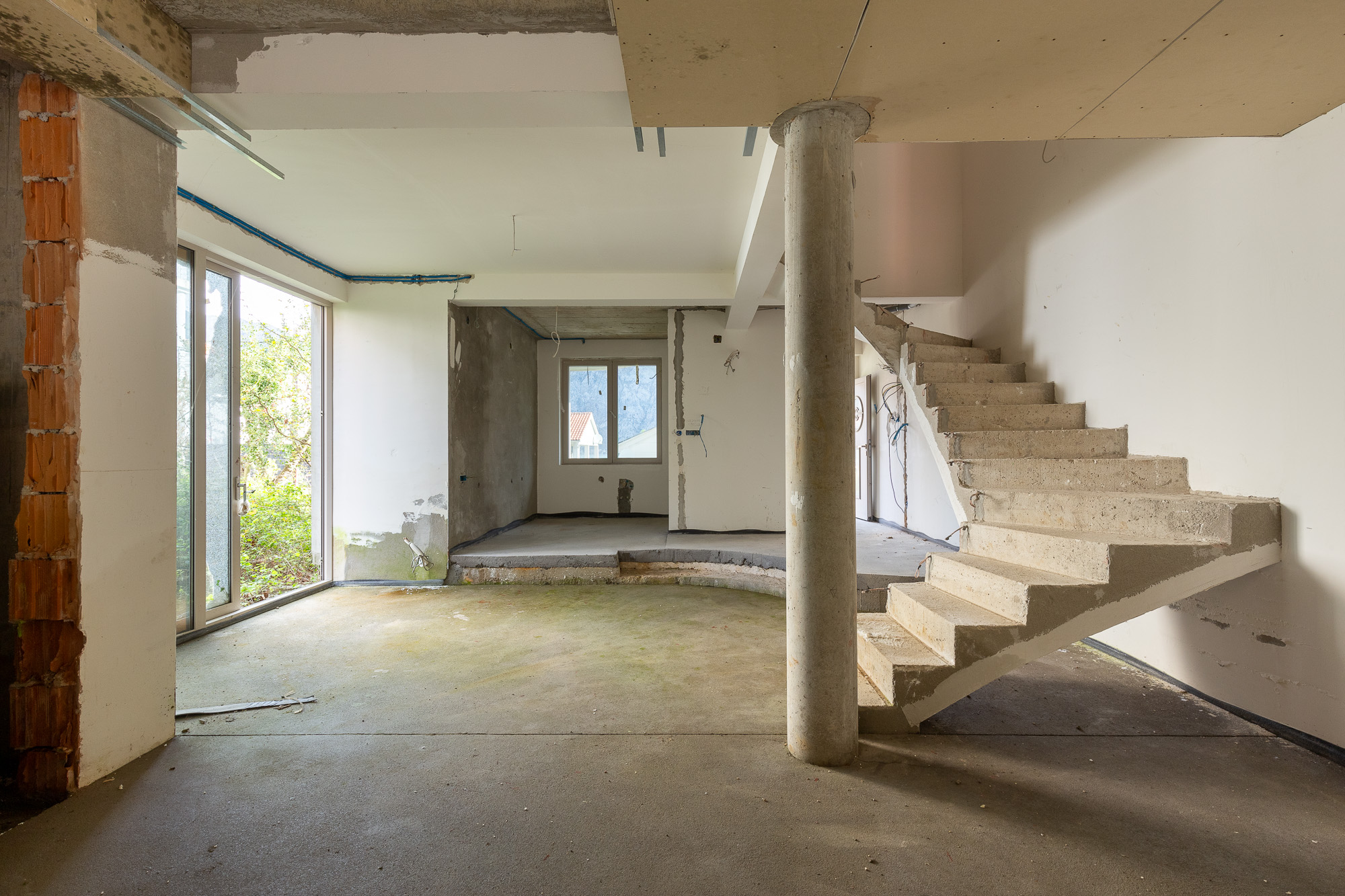 Image of House - 6 Bedrooms for Sale in Kotor-Prcanj-Montenegro, Image 6