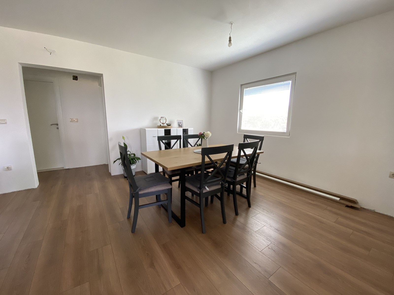 Image of House - 8 Bedrooms - 4 Bathrooms for Sale in Kotor-Radanovici-Montenegro, Image 3