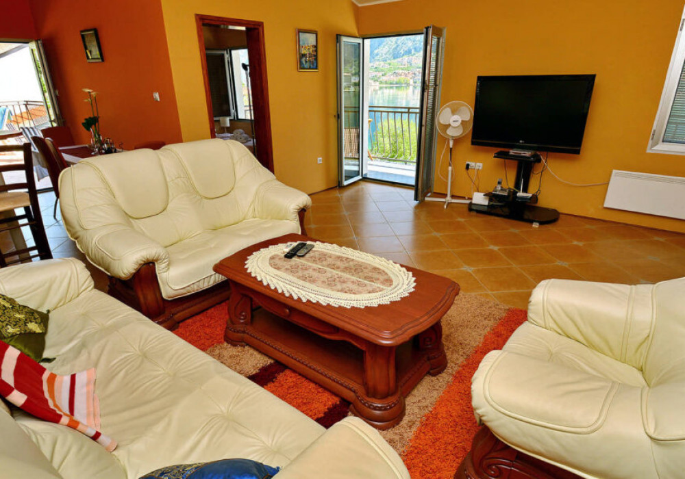 Image of Villa - 6 Bedrooms - 5 Bathrooms for Sale in Kotor-Muo-Montenegro, Image 2